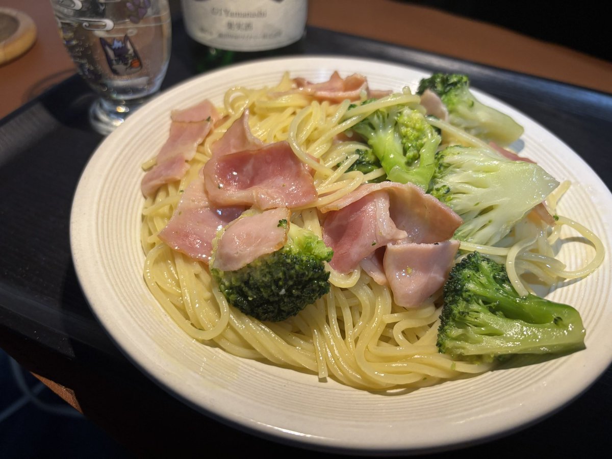 mikan___spoon's tweet photo. 今日の夕食🍽
ブロッコリーとベーコンのペペロンチーノ https://t.co/qgrgeObj7V