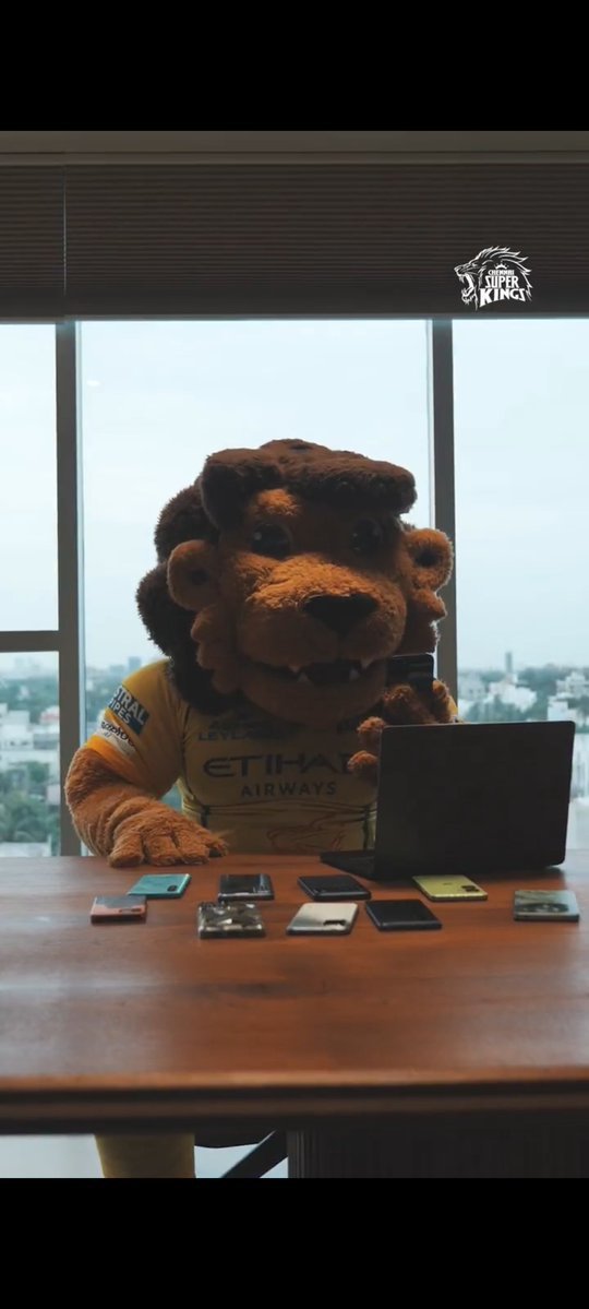 Beast_xx_'s tweet photo. 10 phones indicating CSK's position in the points table next season 👀💛 https://t.co/Hi28YM5PV3