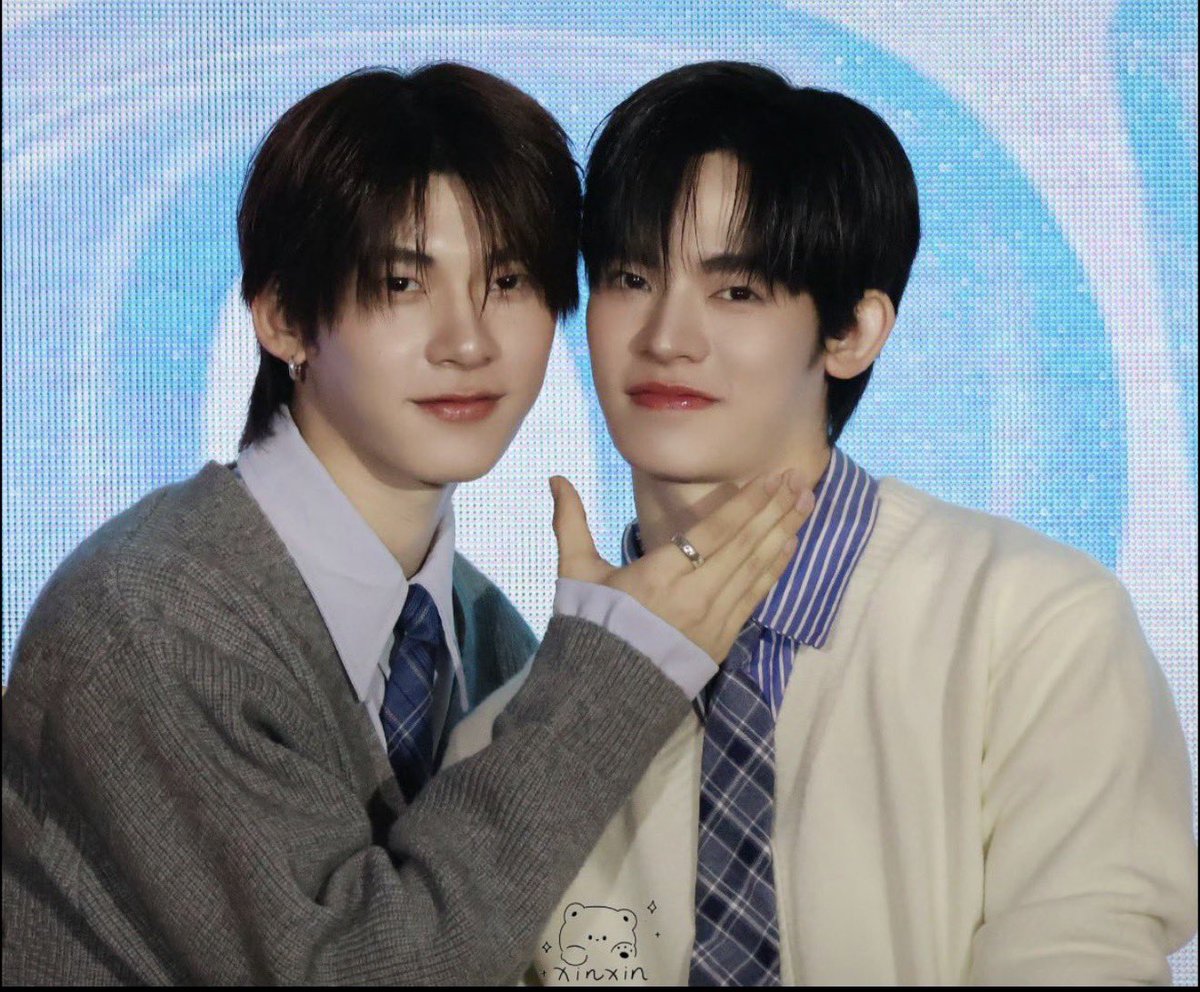 데아 tweet media