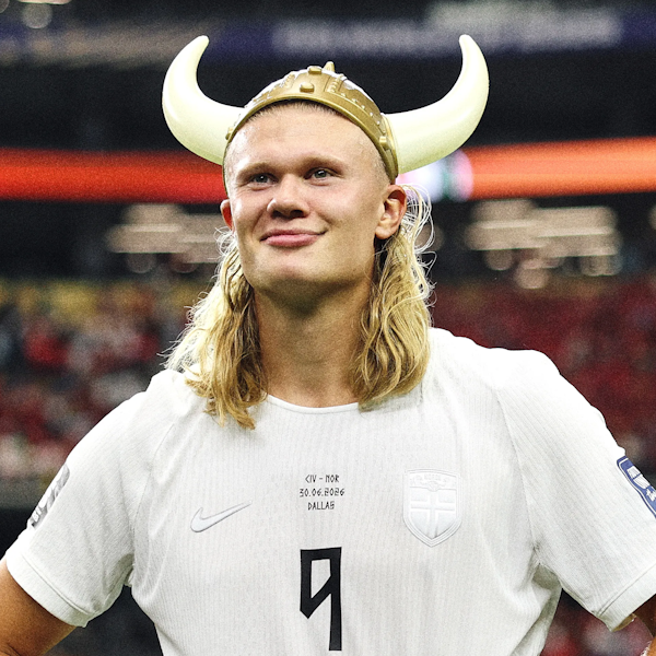 CultureHOF's tweet photo. Erling Haaland’s teenage rap song hits No. 1 in Norway after getting a Kygo remix

The original “Kygo Jo” video has also climbed past 21 million views on YouTube https://t.co/zVP06beltx