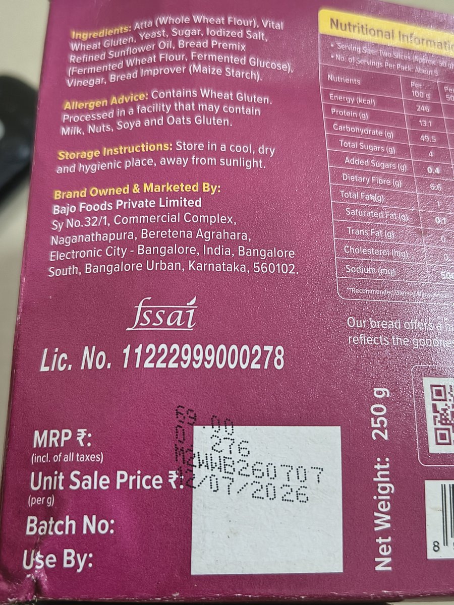 nilr25's tweet photo. @Tukaram_IndIAS Sir this is bread I ordered on zepto considering the premium quality as is made up from wheat but when opened it has a mold/fungus i complaint to zepto they refund me bt  I paid for quality which is not I am getting pls look in to it. It may expired n resent for seeling https://t.co/Hqme2tHqgf