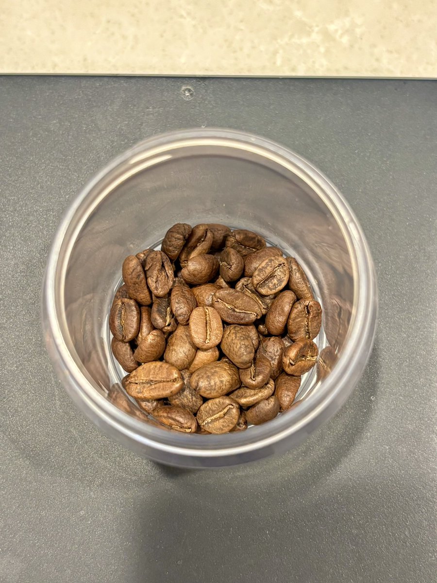 wine_nikki's tweet photo. Coffee dot
Colombia Penas Blancas Geisha Opal

おまけでいただいた発酵ぶっ飛んでる系
とても華やか、グァバとかの南国系フローラル🏝️

アフターにワイン、チョコレートっぽさ

coffee dotの発酵系どれも美味い！
ごちそうさまでした😋 https://t.co/7RgnLMkY9I