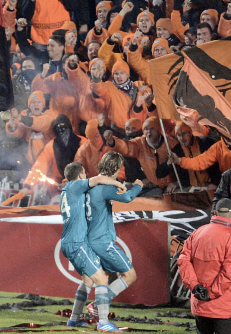 EdinburghAdler's tweet photo. @Eintracht Orange Kaos Bordeaux 2013 https://t.co/DwgKzAMjez