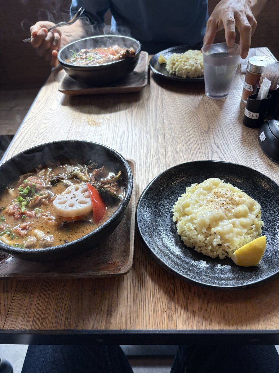 gonzui_cat's tweet photo. 今年の北海道出張も美味しいもの食べれて満足じゃ https://t.co/Sk3sOp3uVB