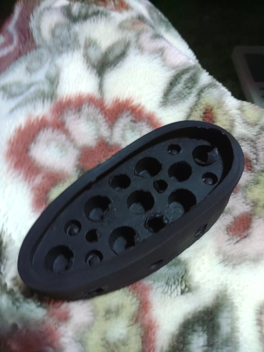k610ne's tweet photo. 久しぶりにお宝見つけたから見てください(笑)
中古屋でリブなし旧ストックにくっついてた…
ストックセットで550は円はお宝ですよね…
#サバゲ https://t.co/OS2676qubg