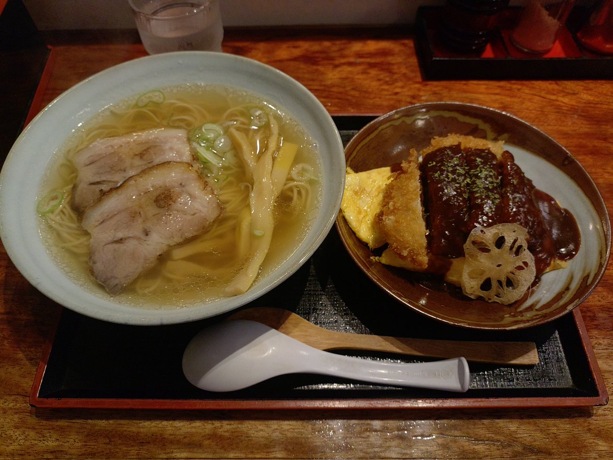 160160999's tweet photo. 福井の日野山へ行ってきました
先日雨降った次の日に登りましたが、赤土で急斜面なので滑る滑る
ドロだらけですわ https://t.co/VAiwwojwE7