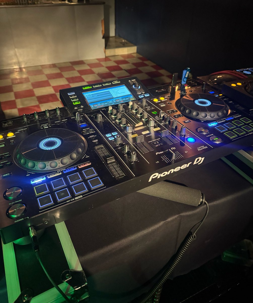 Kch_happy_maker's tweet photo. 始まってます！
ROCK ON HOUSE DJ PARTY🎧
LIGHT  SOUNDZ CREW
ぶち上げていきましょう！

19:00 sakakino
19:30 4D
20:00 TMT
20:30 NANNAN
21:00 tama
21:30 sakakino
22:00 4D
22:30 TMT
23:00 NANNAN
23:30 tama https://t.co/puBiTTHlrU