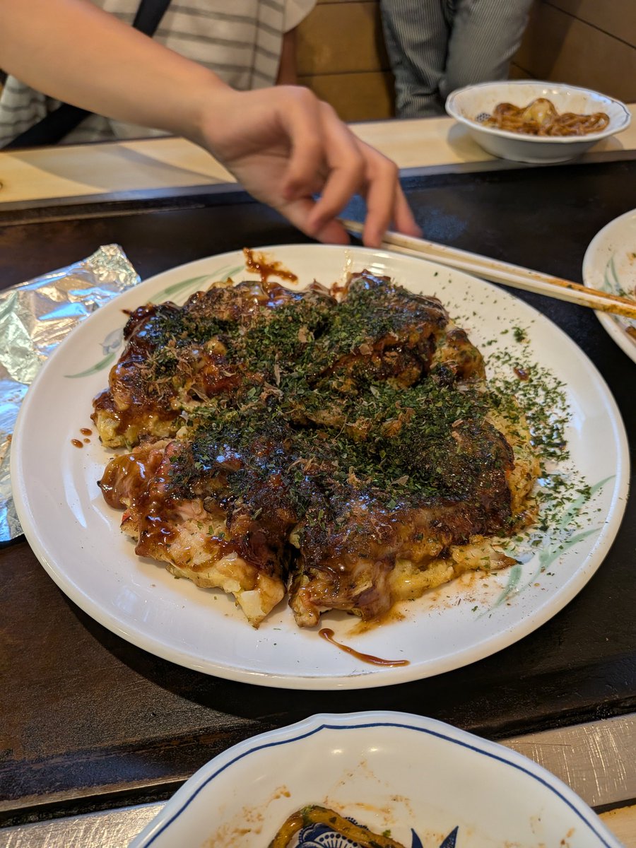 junta3266's tweet photo. 晩ご飯は粉もの制覇！！ウマウマでした。
ミニオンズのホテルに向かいます👌🏻 https://t.co/dizA1T2ufT