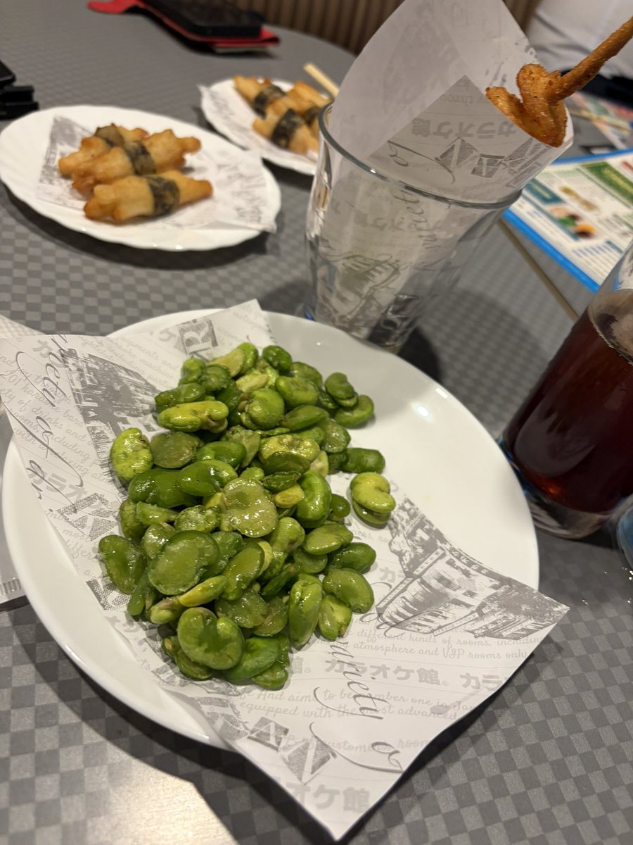 addolphe_addy's tweet photo. ここのハリケーンポテトはね、おいしいよ
他の食べ物で例えるならアンパンマンポテト
ホクホクでおいしい！ https://t.co/vFEyEGAbg1