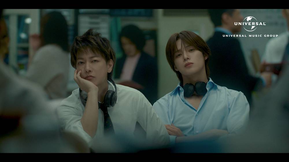 musicvoicejp's tweet photo. 佐藤健＆K（&amp;TEAM）が出演
「#夏うたベスト100」
＼新CM『花火の夏』篇が公開／

CM楽曲はMrs. GREEN APPLE
「青と夏」「ダンスホール」

🗒️記事はこちら
https://t.co/FdSzDgbExT https://t.co/sOTrsc8Kg7