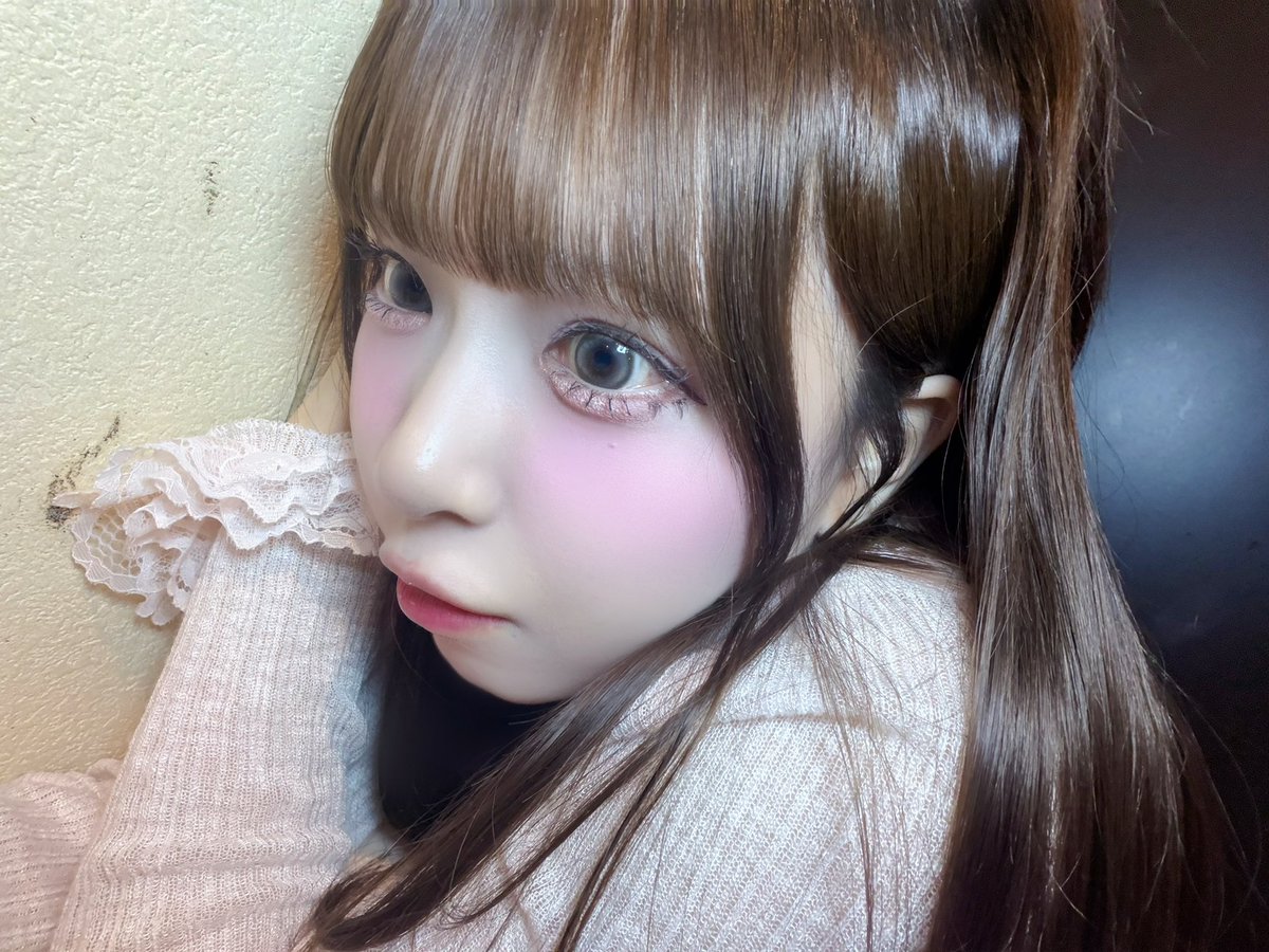 Aivery_noa's tweet photo. ねえ好き？私のこと私より好き？🤍🎀💭⟡꙳ https://t.co/ZUP4tYAr1B