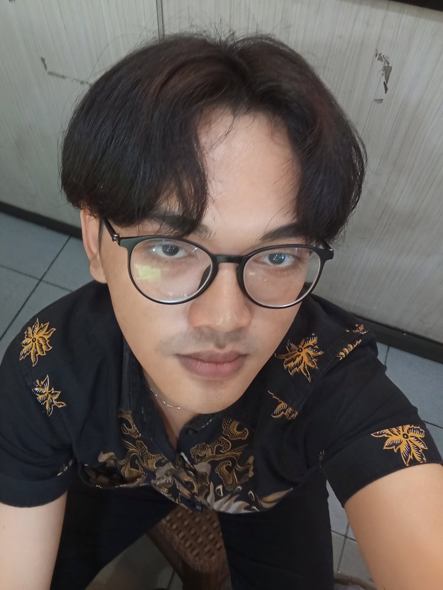 mieayamcry's tweet photo. hepi weekend https://t.co/xAVl18Wh0g
