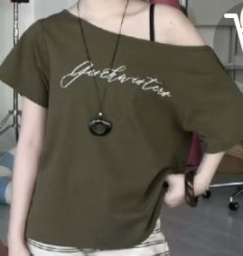 jaehyunnarak7's tweet photo. ปาดไหล่เขียว260รวมส่ง จาก400 ใส่สองครั้ง #ส่งต่อเสื้อผ้า #ส่งต่อเสื้อผ้ามือ2 #ส่งต่อเสื้อผ้ามือสอง #ส่งต่อกระเป๋า #ส่งต่อรองเท้า https://t.co/CsyljQG1nK