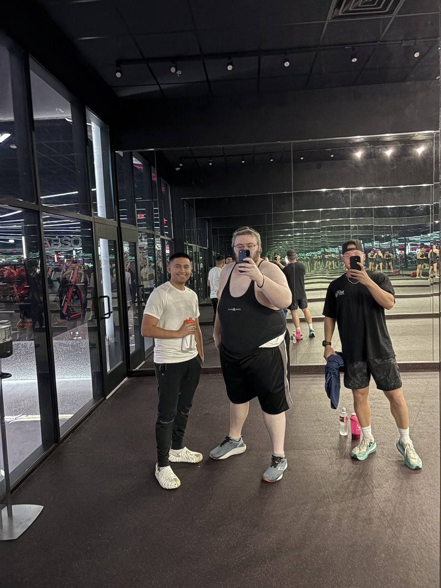 FattyMcFatFuh tweet picture