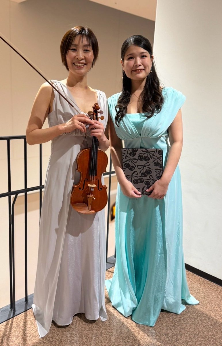 taka______na's tweet photo. 今日の推し事
街なかコンサートで駒込綾さん🎻山科由樹さん🎹の演奏を聴いてきました
やっぱりクラシックていいですよね
素敵な演奏をありがとうございました https://t.co/73xTbdF84o