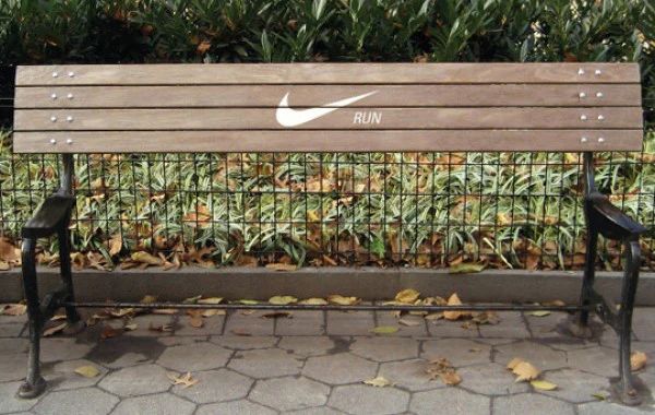 HenarAlonso's tweet photo. The most powerful concept in marketing is also the simplest: Show, don't tell.  

Take a look at the attached images for a masterclass in this approach. These brands get it 👇 https://t.co/LW3o0HqKUc
