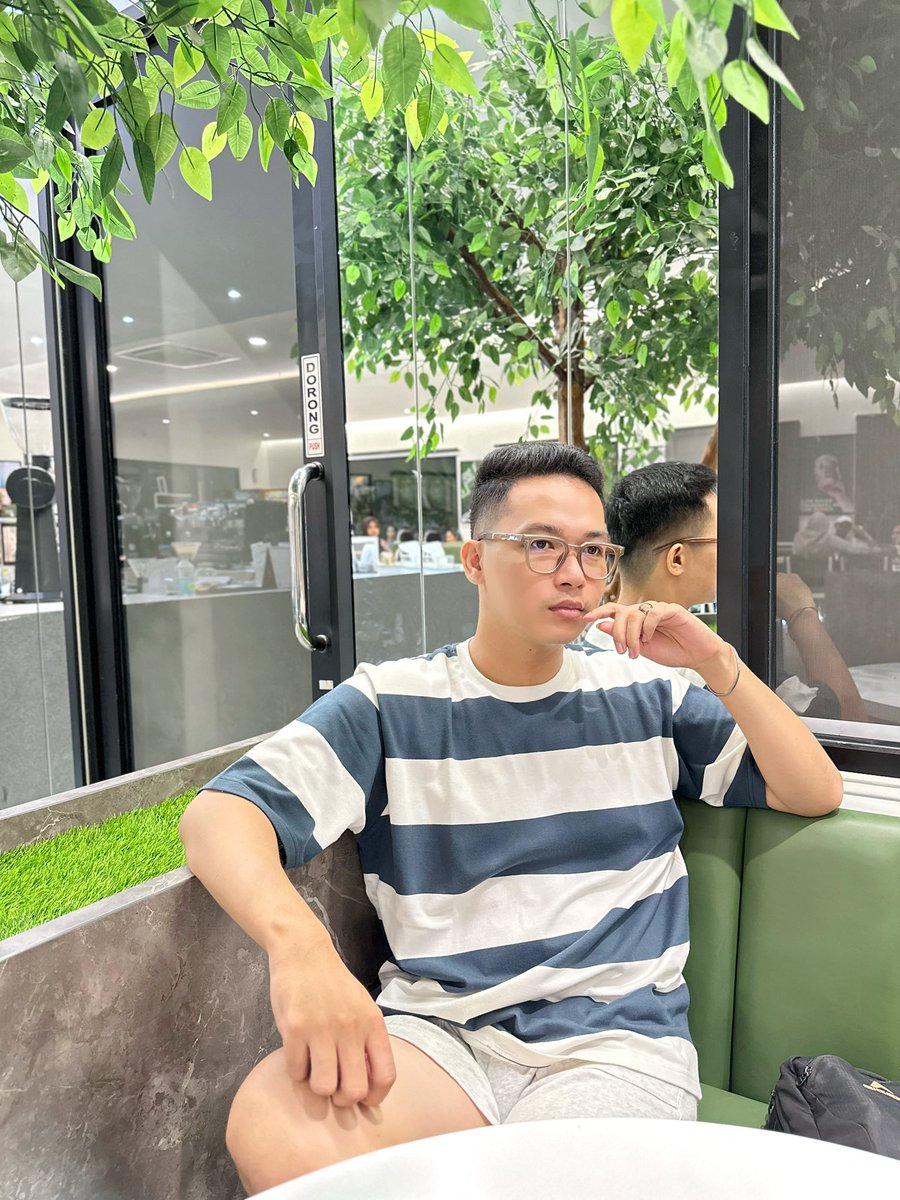 millo_dingin's tweet photo. Pesona jomblo 🤪 https://t.co/D0YmV4kfA9