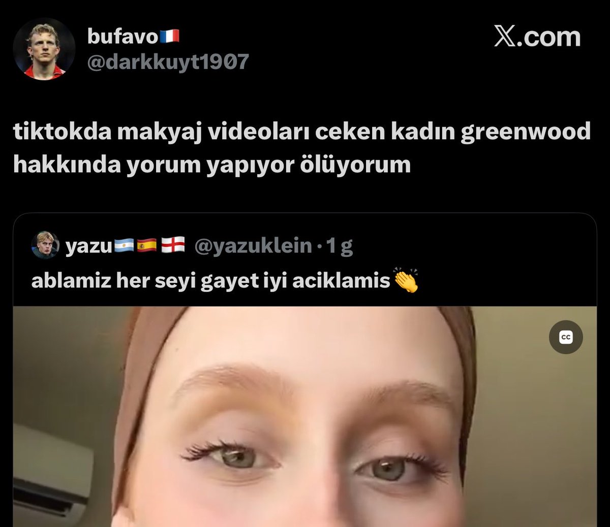 simayysari's tweet photo. hem makyaj yapıyorum hem fenerbahçeye koreo çiziyorum hem başka yapabildiğim şeyler de var >> multitasking https://t.co/G24zLZ1Ju3