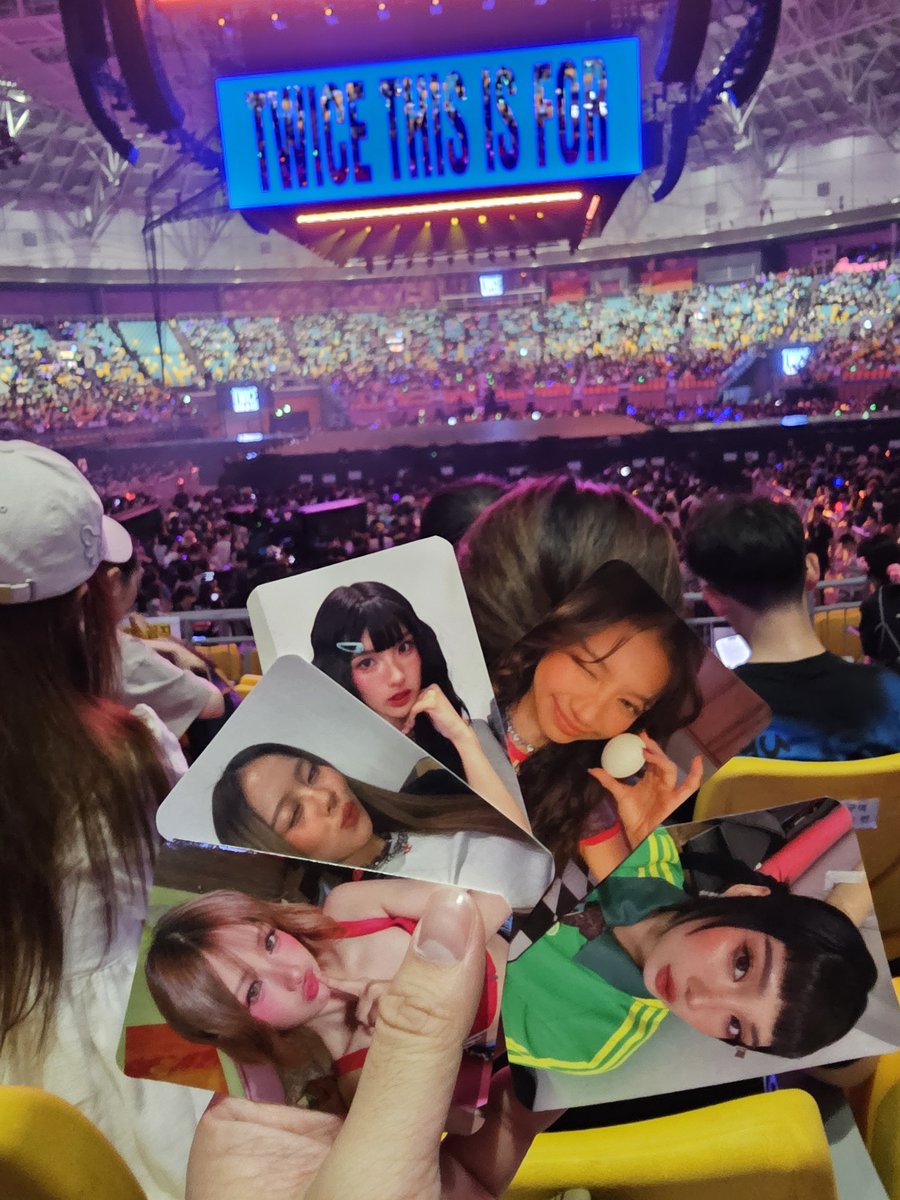 swipey9_'s tweet photo. Sorry #Kaia tinawag ako ng first family 😅. See you next time

Hulog MV out now
KAIA AT PUREGOLD OPMCON
#PuregoldxKAIA #AlwaysPanalo
#THISISFOR_FINALE_D2
#TWICE_THISISFOR_WORLD_TOUR
#TWICE_FINALE_IN_SEOUL https://t.co/7tfWXkUp1C