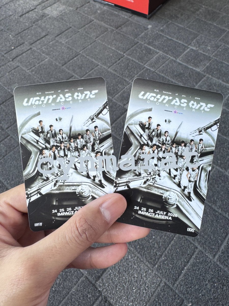 cynmarat's tweet photo. ผ้มไปแลกบัตรแข็งมาแล้ววว เจอกานนนนนงั้บบบบบบ 🥰💙🤍

#BUS_LIGHTASONE https://t.co/IQZmWvahz1