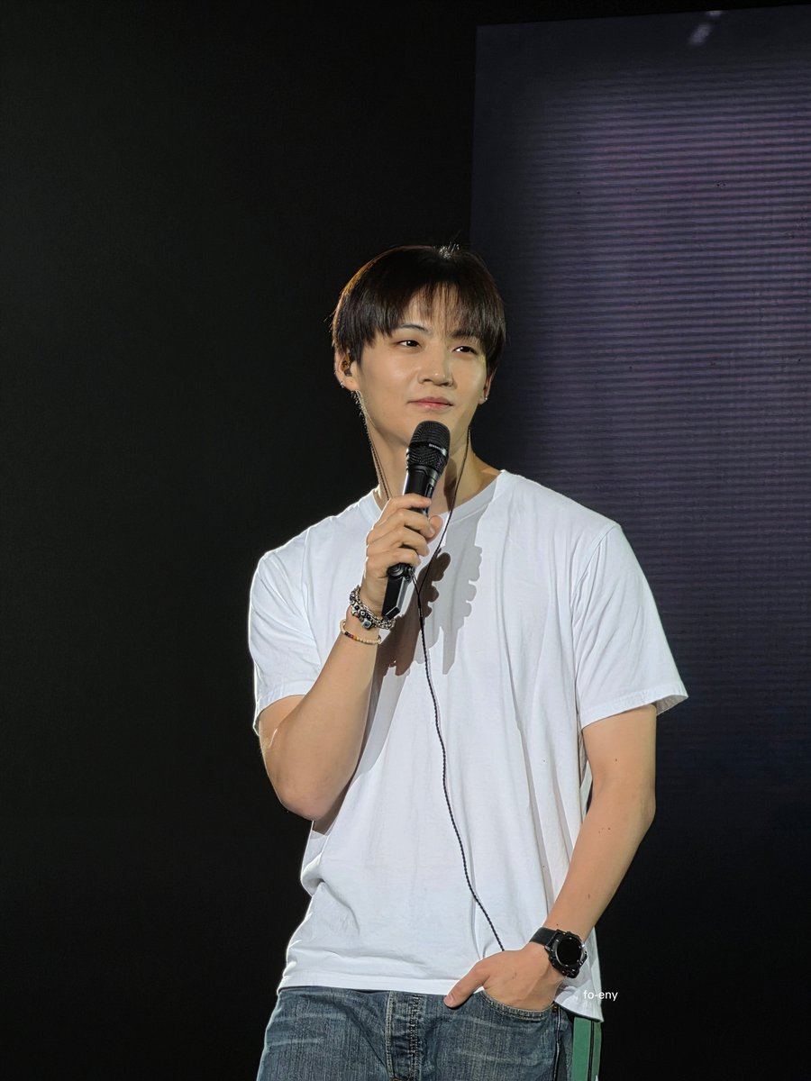 nothingfoeny's tweet photo. ติดสเตจ ชัดตาแตกมาก แต้มบุญปีนี้คงใช้หมดแล้วจริงๆ 

#JAYB 
#TAPE_ROOTS_BANGKOK_DAY1 https://t.co/2E7K2zeHTk