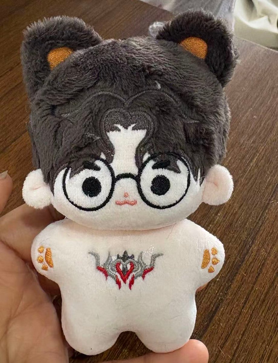 d3t0xG's tweet photo. HLE MSI 우승 기원 이벤트
한화생명 e스포츠가 MSI 우승시
#RT 한 분 추첨해서 드려요

🍊 멤버십 확인만 합니다!

구마유시 인형입니다
아직 도착을 하지 않아서 공장 사진밖에 없는데ㅜㅜ 너무너무 힘들어요 제발 이겨주세요 한생 https://t.co/J13UYqZfUp