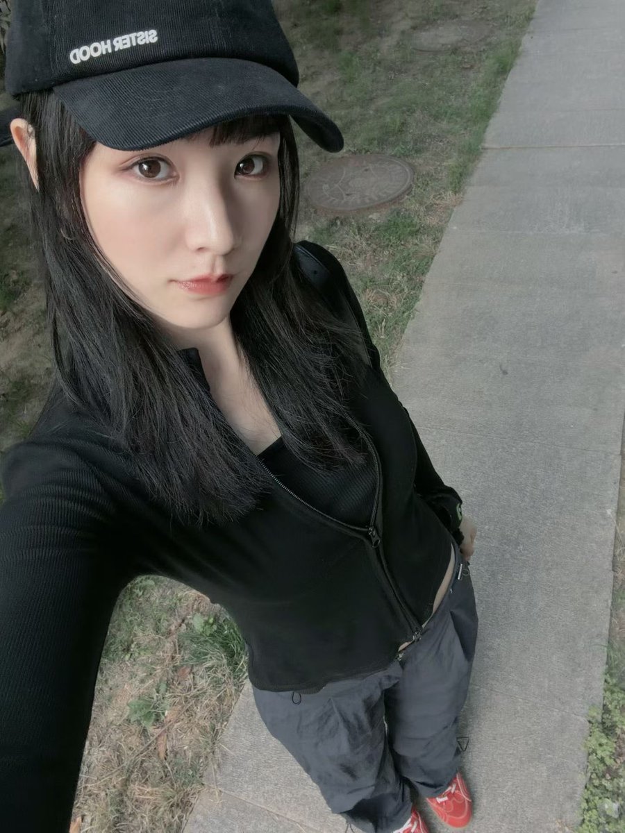 3218802602W's tweet photo. 🐛 https://t.co/PwXCo3dYEA