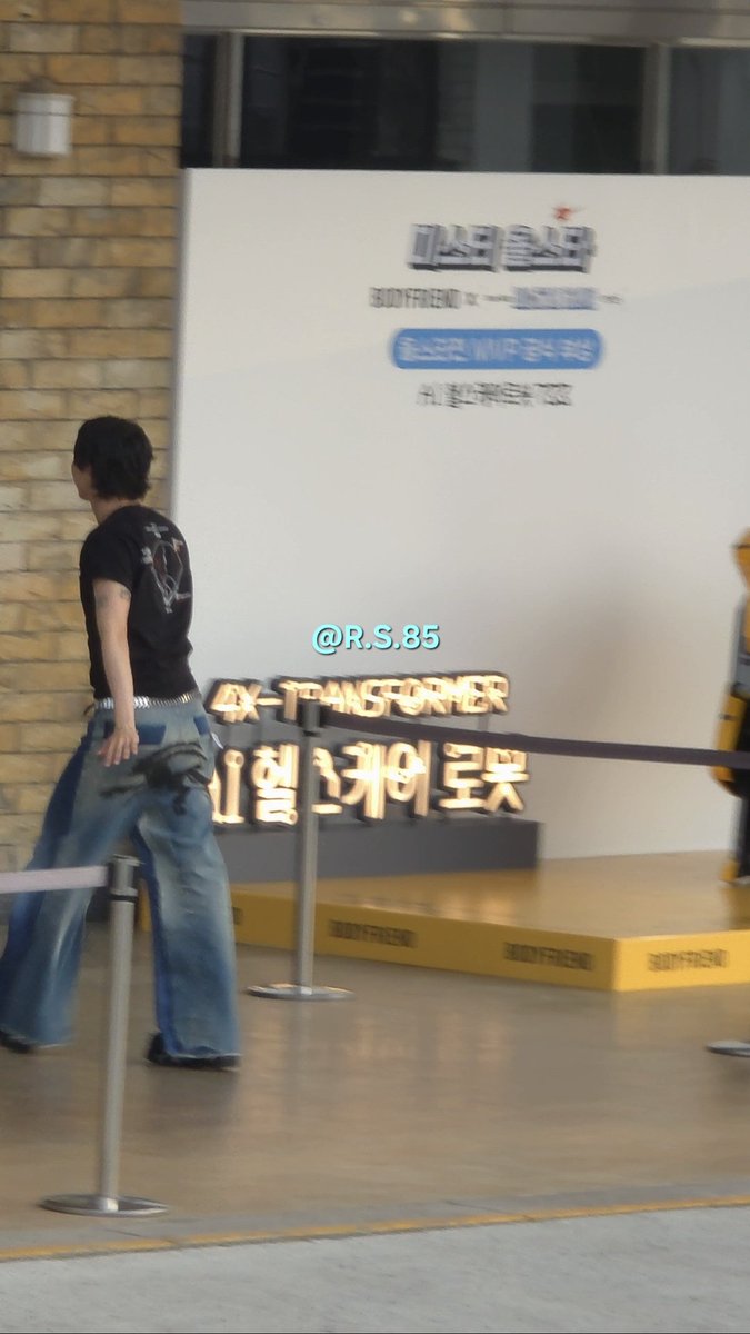 RomanticStar85's tweet photo. 260711 KBO 올스타전 출근

승연아! 오랜만이야ㅠㅠㅠㅠㅠㅠㅠㅠ 

#WOODZ #우즈 #조승연 https://t.co/AUEyxJ4yXU