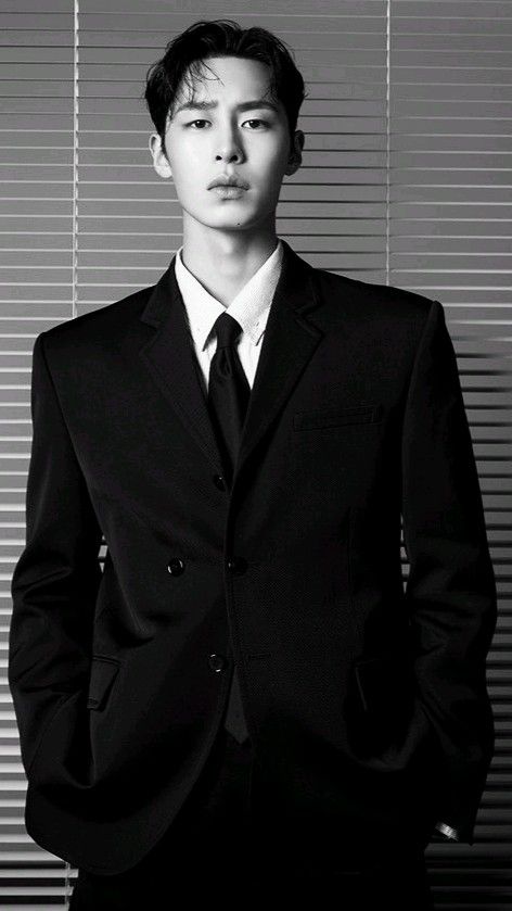 appleilike00's tweet photo. 이재욱 수트 입은 거 보면서 항상 생각했던건데 변호사나 검사 역할 해주먄 좋겠음..ㅠㅠㅠ 목소리랑 딕션도 좋아서 딱 일 것 같음🩵 또 수트핏도 너무 멋지고 잘생겼고... 이재욱 전역하고 해주길 기다려야지★ 언젠가는 꼭 해주길!!!!! https://t.co/8OxhnMptil