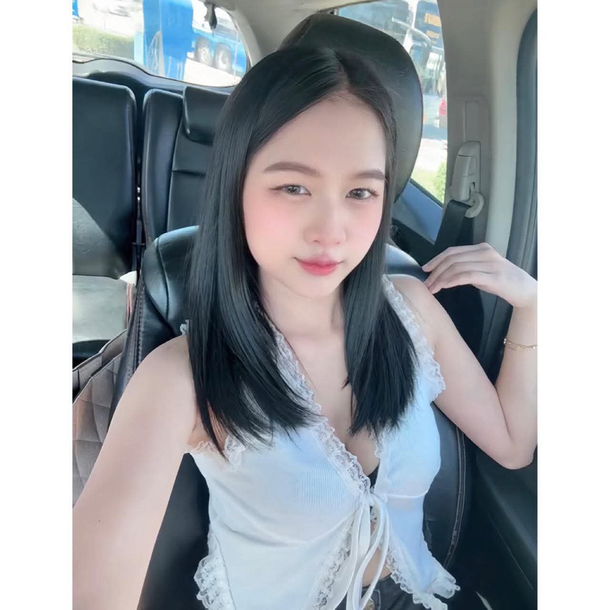 pooojep3's tweet photo. วันหยุดเหงา #แหลมฉบัง #เครือ #พัทยา #บ่อวิน #ตาก https://t.co/stbbwbehDz