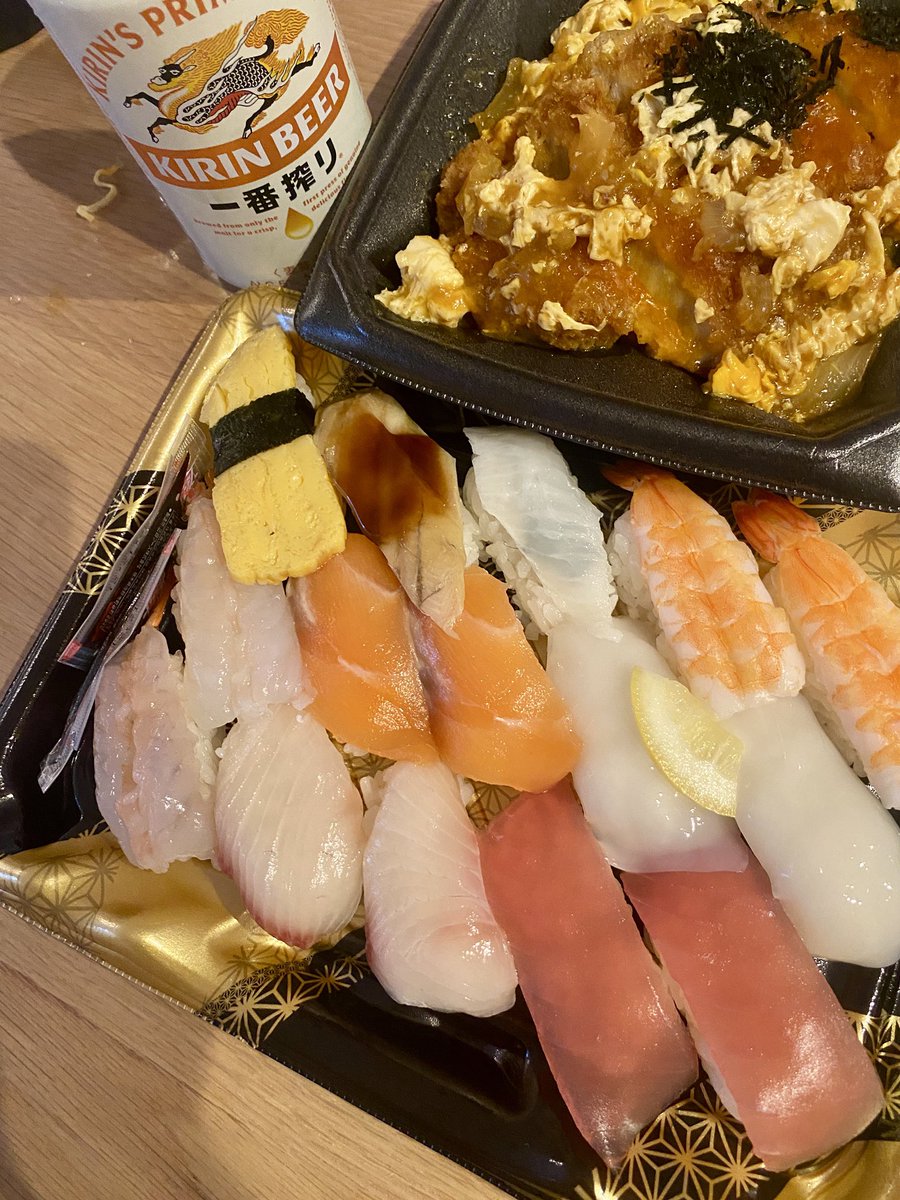 drunkhiko's tweet photo. ダル着に 着替えて
ビールや🎐

#おうちごはん https://t.co/CbdQI64S8N