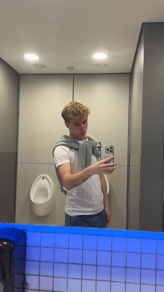 abdllondon's tweet photo. face reveal i guess 🤷‍♂️🤭 https://t.co/KqQaQwqSKA