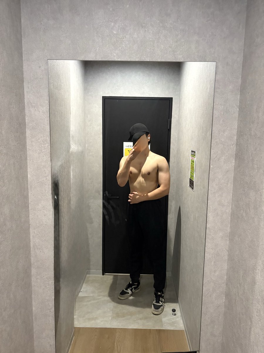 frma727's tweet photo. こんなに即レスなのにどうして…

#筋トレ #筋肉 #筋トレ男子　
#筋トレ垢と繋がりたい 
#筋トレ好きと繋がりたい
#ぽっちゃり好き男子
#ぽっちゃり女子と仲良くなりたい
#ダイエット
#減量
#ボディメイク https://t.co/dcKcrMnE7H