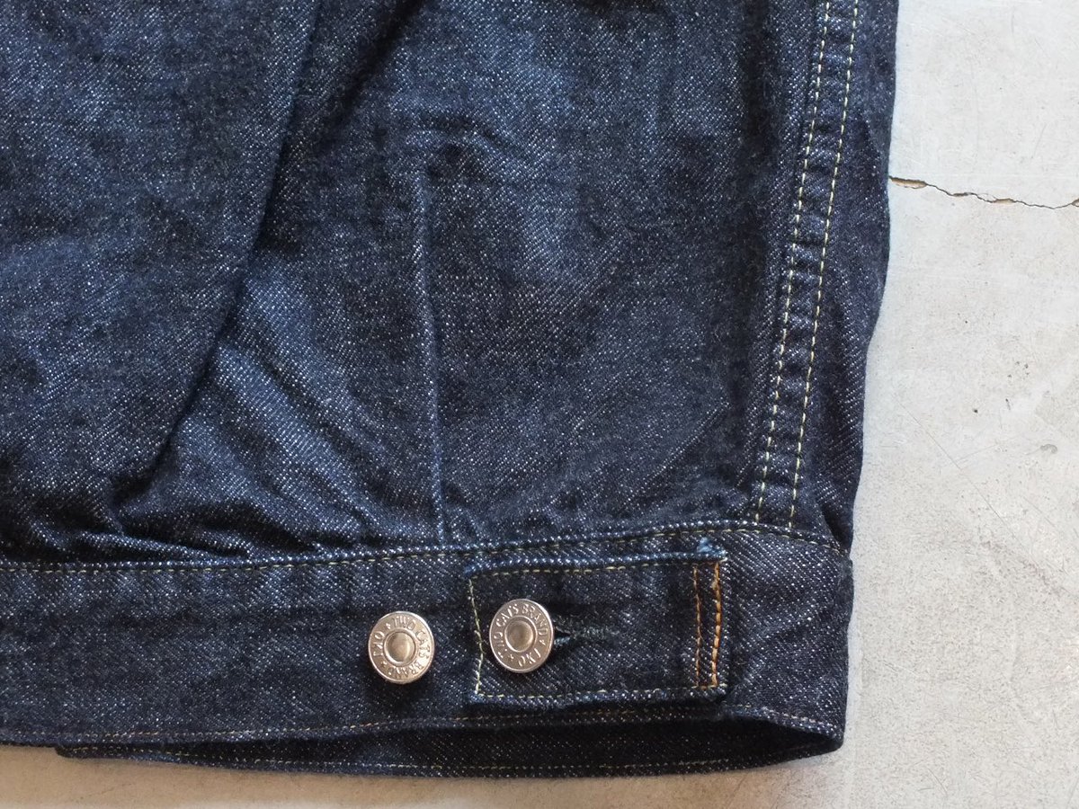 SAPPOROBASE's tweet photo. TCB jeans S40's WW2 大戦モデル 再入荷
https://t.co/bx6KtmgSGO

#levis #リーバイス
#standardcalifornia #HTC #resolute
#tes #bendavis #champion #Russellathletic
#camco #cookman #healthknit
#tcbjeans #wrangler #lee
#rainbowsandals #vans
#towncraft #thriftylook
#アメカジ #札幌 https://t.co/FUAPXittHa