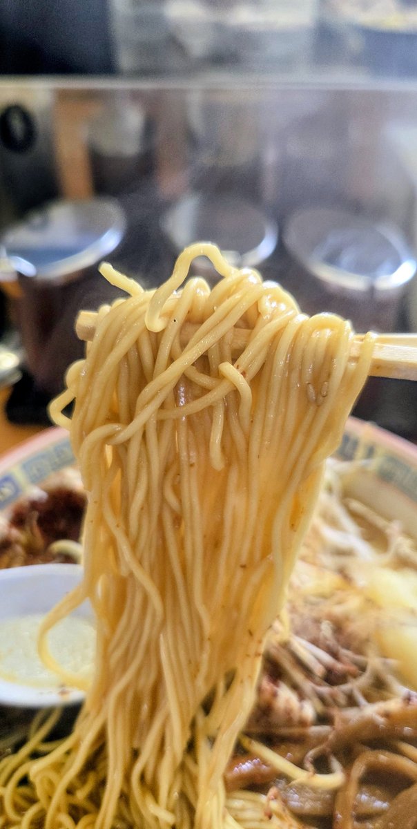 ratboyakata's tweet photo. 久し振りのカナキン吉田店🎵
ネギ味噌チャーシュー中盛り
バリカタ・濃いめ🤩
唐辛子+🧄入れて🌶️入りの酢を3周掛けて完成形😁😁
ご馳走さまでした🙏

#ニンニクは溶かさず麺にチョビと付けて食します https://t.co/Ji745ptrbA