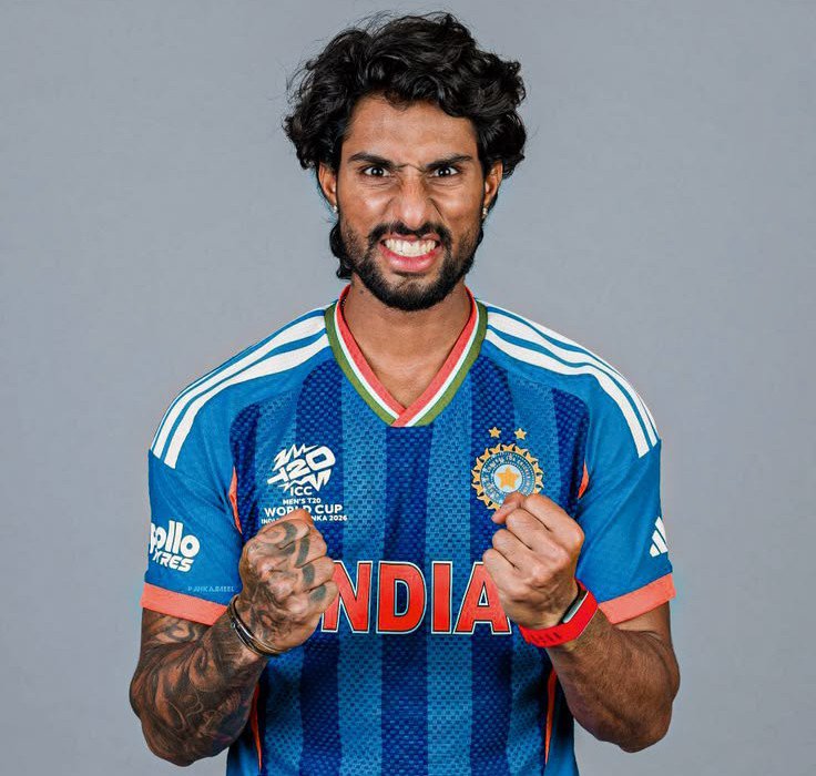 Maxi_targaryen's tweet photo. 🚨 BIG BLOW FOR INDIA 🚨

Tilak Verma is fit to play today's match against England 💔 https://t.co/aID3bJw6Rv