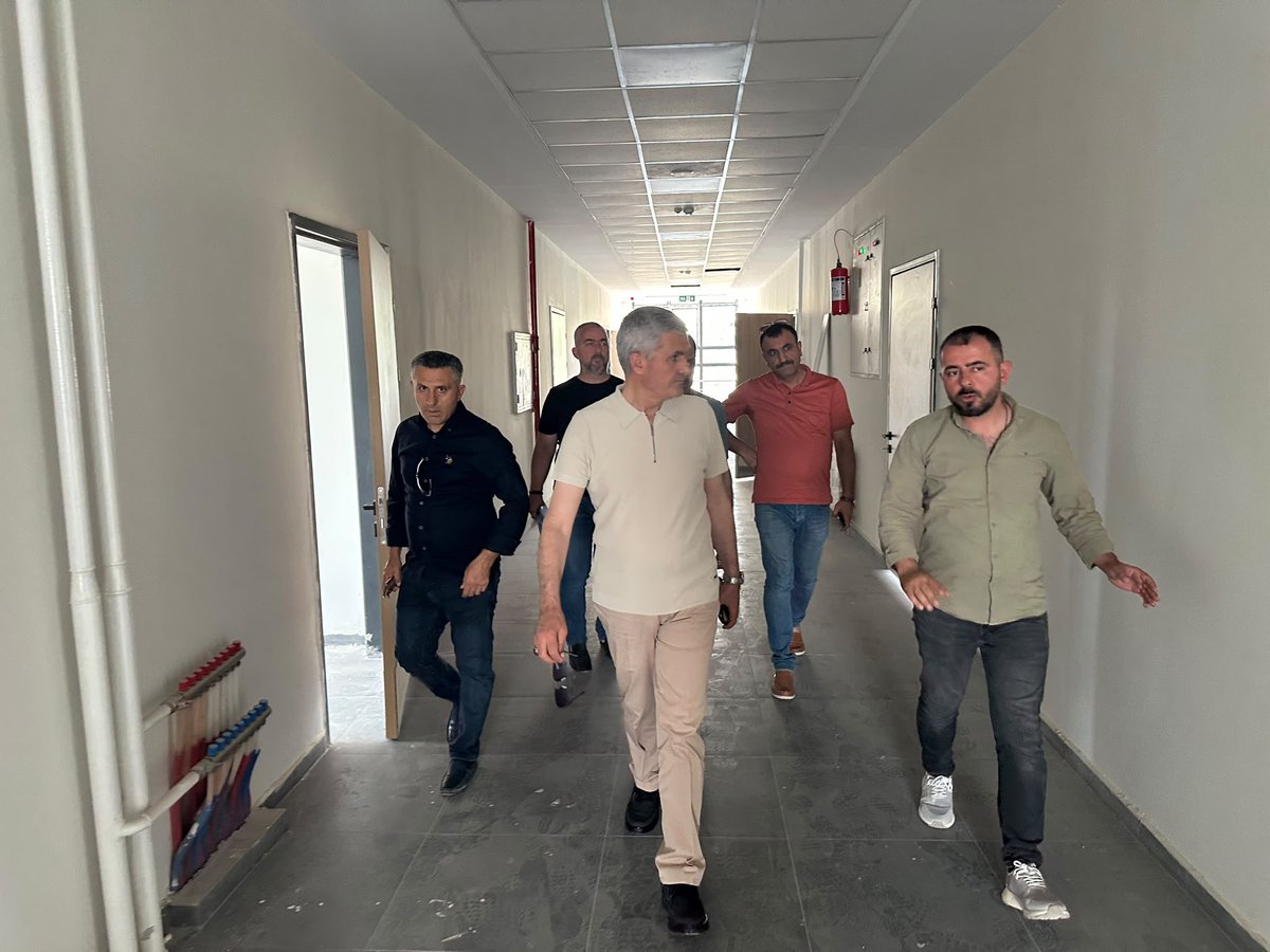 kmarasilmem's tweet photo. Dulkadiroğlu ilçemizde yapımı devam eden eğitim yatırımları yerinde incelendi

İl Millî Eğitim Müdürümüz Turan AKPINAR, İl Müdür Yardımcılarımız ve Dulkadiroğlu İlçe Millî Eğitim Müdürümüz ile birlikte Dulkadiroğlu ilçemizde yapımı devam eden eğitim yatırımlarını yerinde inceledi.