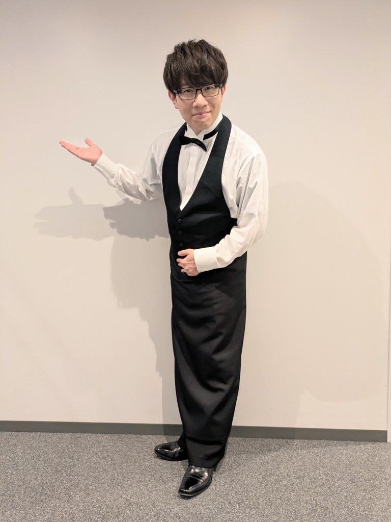 hemp_m's tweet photo. 「つまみは塩だけの宴in東京2026」

森久保さん＆浪川さんとのゲーム＆トーク、めちゃくちゃ楽しかった＆豊永汗だくでした〜っ

『働くおじさんシリーズ』衣装
昼：芸人
夜：ソムリエ
を着させていただきました！

配信アーカイブでもご覧いただけますので、是非♪
https://t.co/yxxk4MPB7q

#つま塩 https://t.co/IddznoqFJT