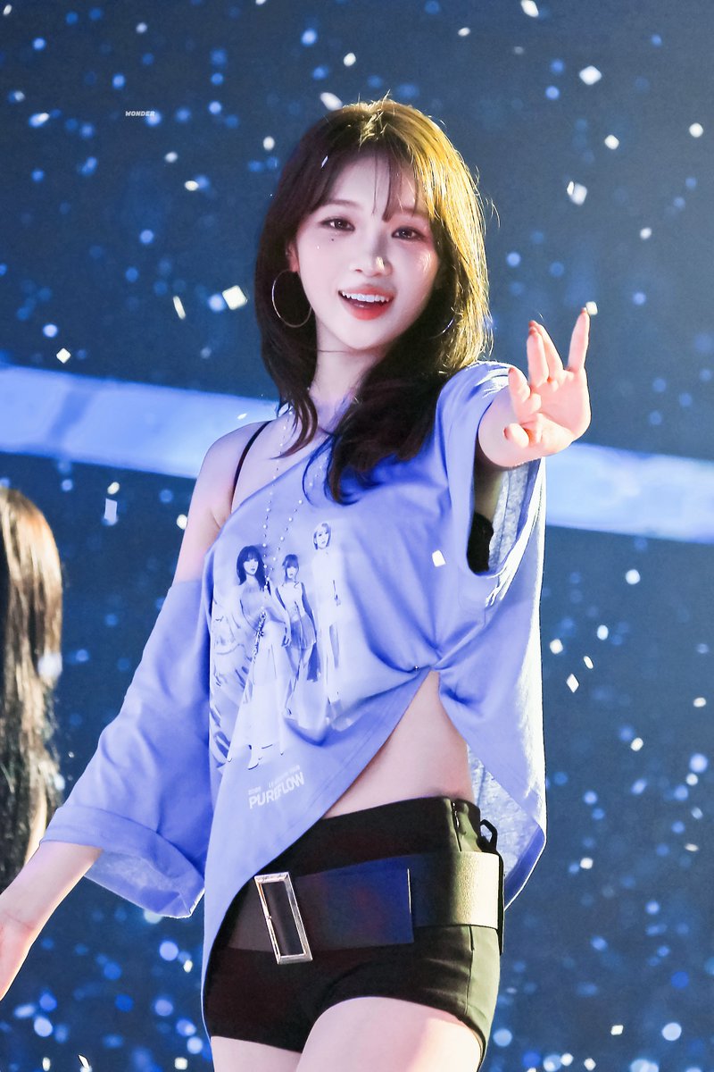 wonder_0801's tweet photo. 260711 고마워 내일봐🥹

#르세라핌 #LE_SSERAFIM 
#김채원  #KIMCHAEWON https://t.co/qhMM7oqq64