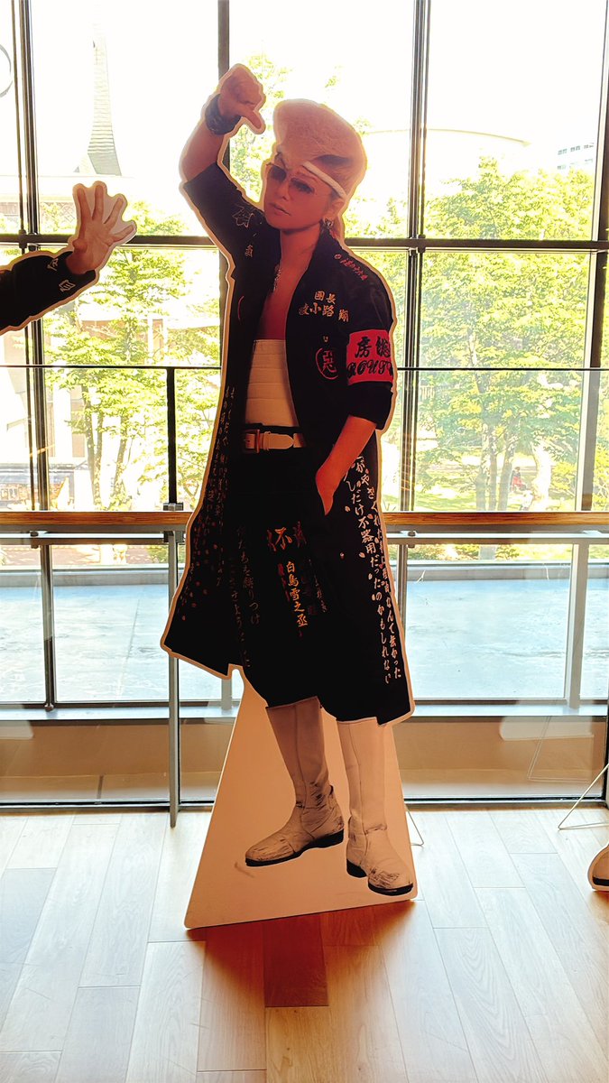tomomi_rockshow's tweet photo. 先週は秋田へ✈️
サイン会は翔やん、トミーちゃん、松くん！！！
これで今ツアーの参加は終了です😖 https://t.co/y7khmumkq5