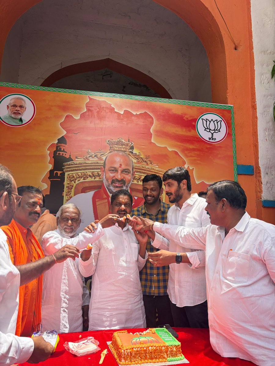VijjithVarma's tweet photo. Heartfelt birthday wishes to our beloved leader, Union Minister Shri Bandi Sanjay Anna.
Birthday celebrations were held with great enthusiasm at the BJP Kukatpally Office in the presence of party leaders and karyakartas. May Anna be blessed with good health, long life, and continued strength to serve the nation and the people with dedication.@bandisanjay_bjp 
#HappyBirthdayBandiSanjay #BandiSanjay #BJP #BJPTelangana #Kukatpally #SevaHiSangathan
