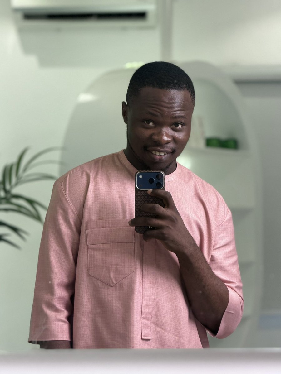 maxgallery__'s tweet photo. POV: enjoying the process😌
I either win or win
Losing ain’t an option🏆🤝 #maxgallery #maxthekreatiff #viral https://t.co/qsTm8nlTlO