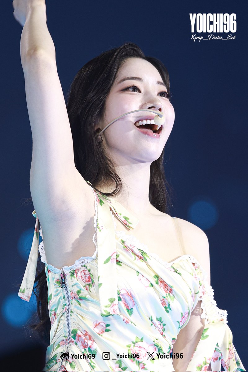 kpop_data_set's tweet photo. 260710 Dahyun at "THIS IS FOR" World Tour Finale in Seoul
Load in 4K | Full Set in Reply
#다현 #DAHYUN
#트와이스 #TWICE
#THISISFORFINALE https://t.co/PVhSN6ELHH