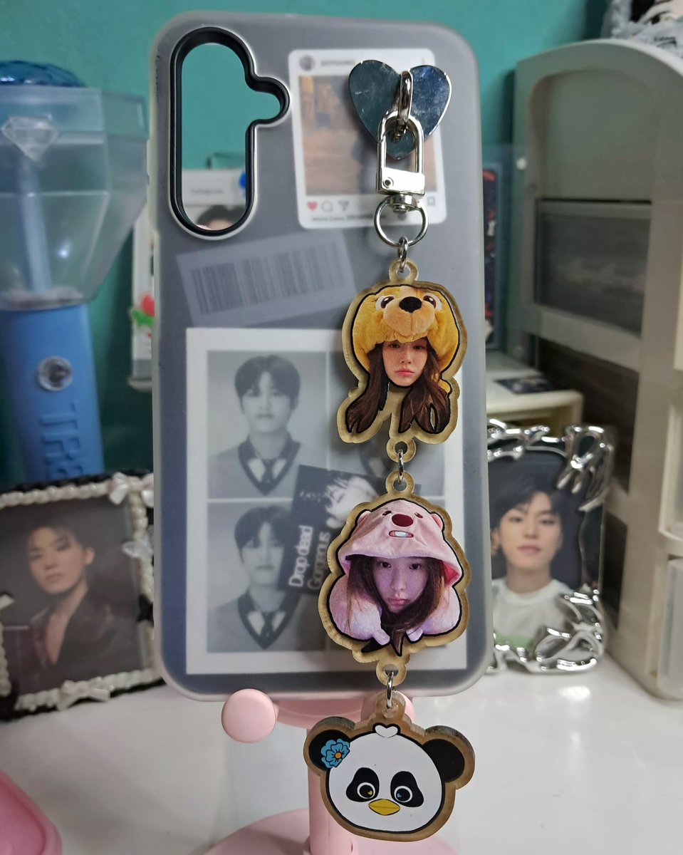winaravitt_'s tweet photo. kalau mau request langsung di sambung juga bisa banget price start from 35k-45k untuk costum,untuk yang mau foto selain di katalog bisa costum🙌
preview real pict: https://t.co/gnB6gZFJpj