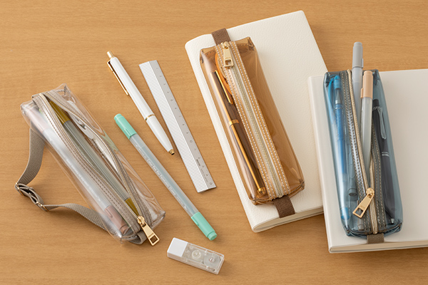 MIDORI_store_jp's tweet photo. 手帳やノートの表紙に取り付けて、手帳とペンをスリムに持ち運ぶ『ブックバンドペンケース』に新色が登場しました◎
「収納雑貨」の人気アイテムも一緒にご紹介します🌼

👇メルマガバックナンバーをチェック✅
https://t.co/0g0bQz4mSZ https://t.co/vix2UMyKN3