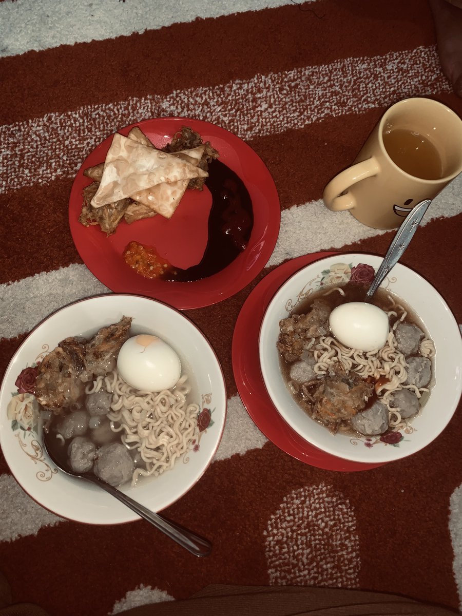aiscoer's tweet photo. met mam ges🍲

siapa yang suka kuah baksonya polos tanpa campur?☝️ https://t.co/wjFcQc1SZ6