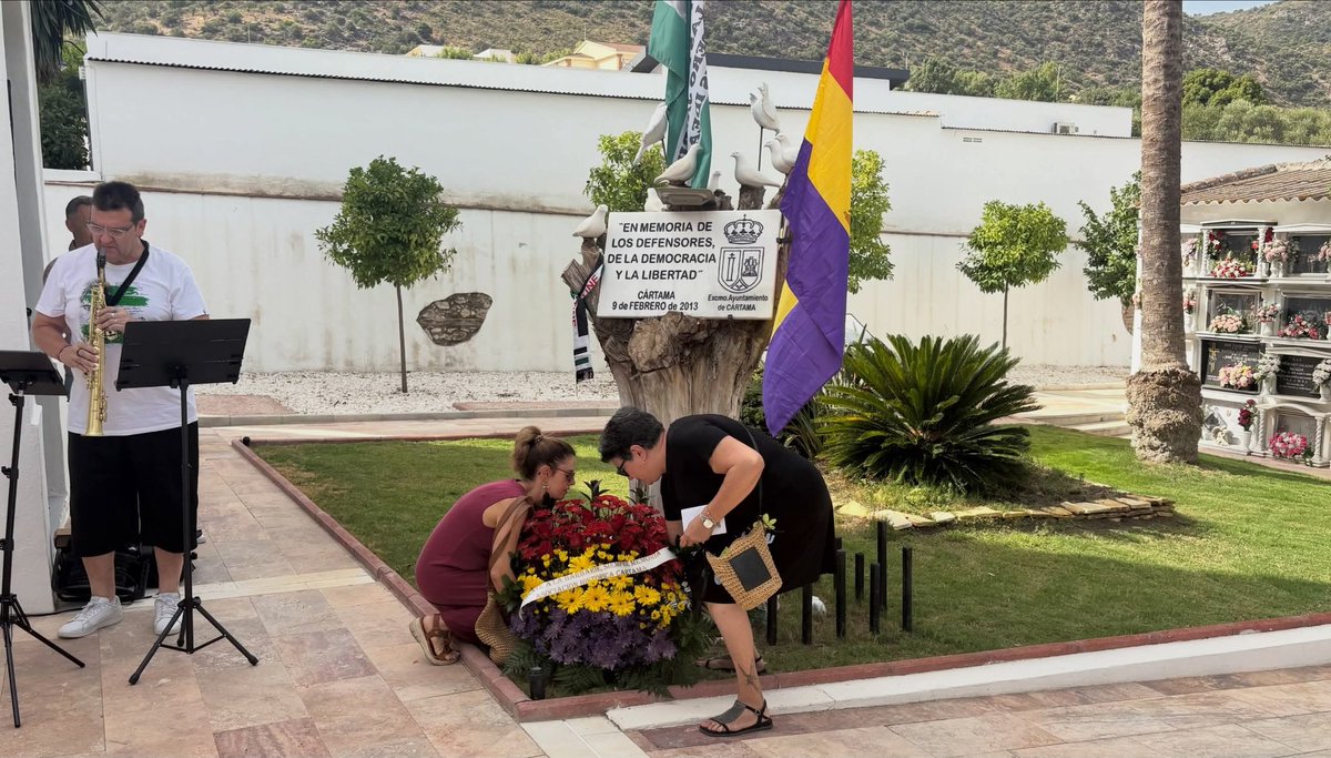ugtmalaga's tweet photo. 📌 El Secretario General de UGT Málaga acude al acto en el cementerio de Cártama para homenajear a las víctimas de la dictadura franquista.
Por ellos, por su lucha y por nuestra democracia. https://t.co/lV8atlFj3l