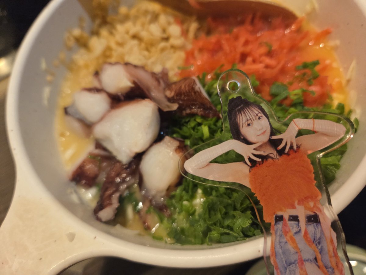 mi_wajj's tweet photo. たこ焼きみたいな
お好み焼きらしいよ由愛隊長🫡 https://t.co/9AmDxJisT0