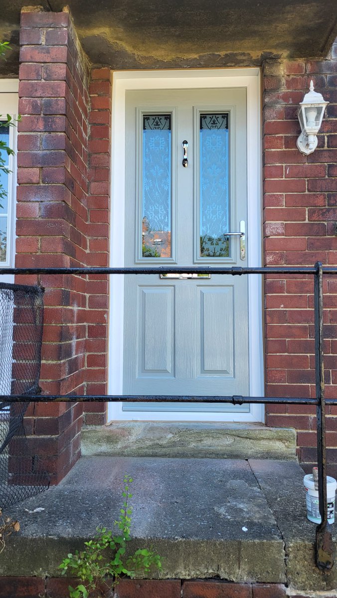 Alpine_Glass's tweet photo. One of this weeks installations ... 3 windows and 2 Solidors
Unfortunately we dont have the photos of the windows but how amazing are the 2 Solidors??
01274 494940
0757 2122791
Sales@alpine-glass.co.uk
💚💚 💚
#glazing #homeimprovement #composite #windows #dayinthelife https://t.co/kGHa3POHuX