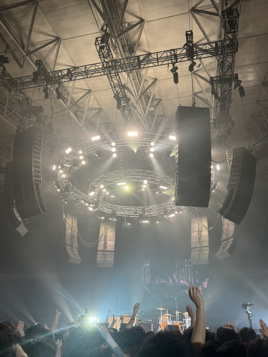 hrbily__'s tweet photo. ここが世界の真ん中 https://t.co/FOaJfn6UT3